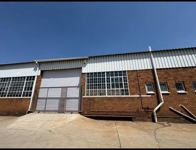 400M² WAREHOUSE TO LET IN WYNBERG